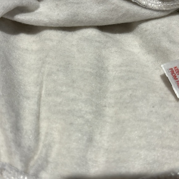 Novogratz kids 5/6 oatmeal sweatshirt 3D snowflake emblem ruffled hemline nwot - Picture 7 of 9